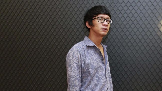 Komedian Aming mengungkapkan menjadi korban pemerkosaan di masa lalu.