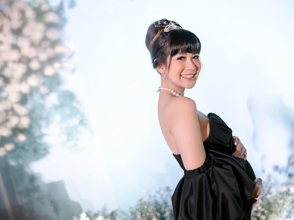 7 Potret Seru Baby Shower Istri Gilang Dirga, Pakai Kostum Seperti Breakfast at Tiffany's