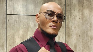 img-title Pedangdut Inisial D Diramal Kecelakaan, Begini Tanggapan Deddy Corbuzier
