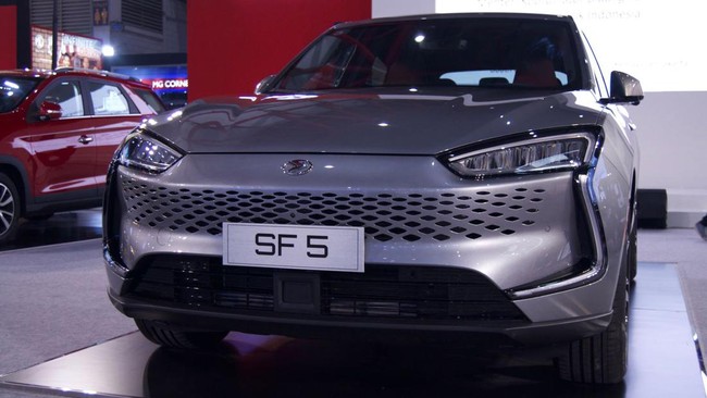 DFSK Indonesia menyatakan tak bakal meluncurkan mobil baru ICE selama 3-5 tahun ke depan tetapi merilis mobil listrik.