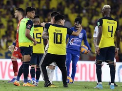 Messi Cemberut saat Selfie sama Suporter Lawan, Gara-garanya...
