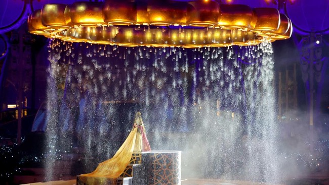 FOTO: Gemerlap Pertunjukan Musik Penutup Dubai Expo 2020