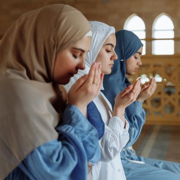 img-title Beauties, 5 Amalan Ini Bisa Kamu Lakukan Saat sedang Melewati Masa Haid di Bulan Ramadan!
