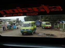 Nasib Pilu Angkot di Bandung, Terancam Punah Ditinggal Penumpang