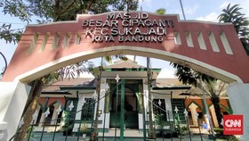 Keindahan Arsitektur Eropa-Jawa di Masjid Besar Cipaganti