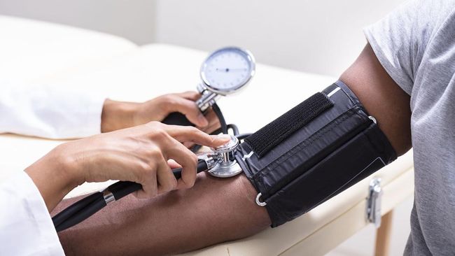 Saat ini medical check up atau pemeriksaan kesehatan berkala perlu jadi gaya hidup baru masyarakat Indonesia agar bisa mencegah potensi penyakit sedini mungkin.
