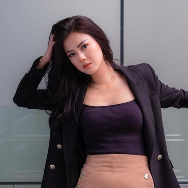 Diisukan Dekat dengan Raffi Ahmad, Nita Gunawan: Lebih Baik Diam