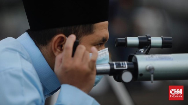 Berdasarkan hasil sidang isbat Kementerian Agama, pemerintah menetapkan 1 Ramadan jatuh pada Minggu 3 April 2022.