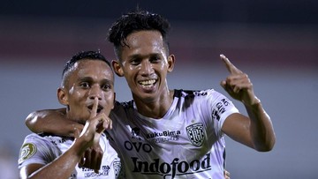 Berita Panas dari Dunia Sport CNN : Hasil Liga 1: 2 Gol Bunuh Diri PSIS, Bali United Menang Telak
