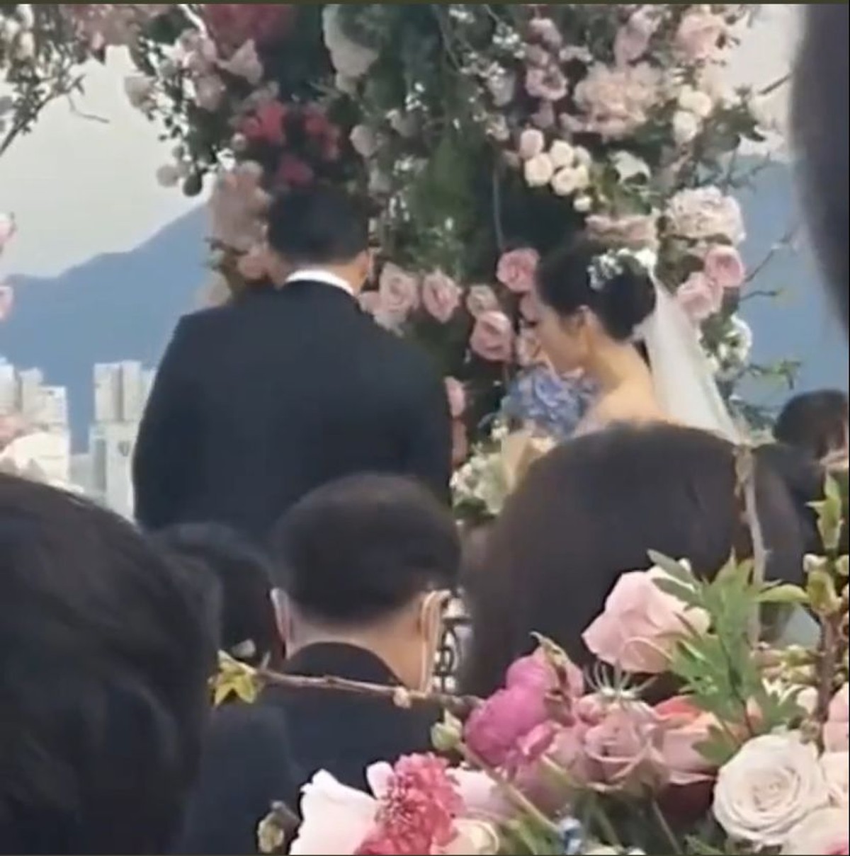 Pernikahan Hyun Bin dan Son Ye Jin