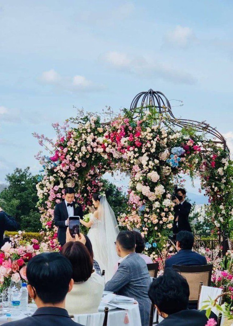 Pernikahan Hyun Bin dan Son Ye Jin Pernikahan Hyun Bin dan Son Ye Jin