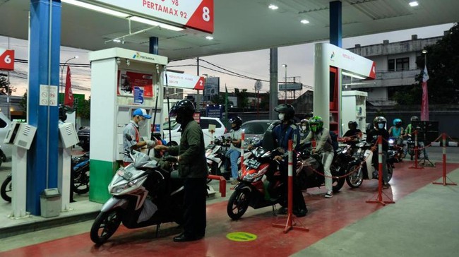 Pertamina Patra Niaga menjamin pasokan BBM dan LPG untuk memenuhi kebutuhan konsumen Jateng-DIY aman menjelang Ramadan 2022.