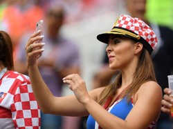 Piala Dunia dan Masalah Suporter Cantik Disorot Kamera