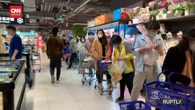 VIDEO: 5 Hari Lockdown, Stok Makanan di Supermarket Shanghai Ludes