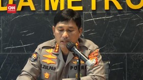 VIDEO: Polisi Periksa Kekasih DA OnlyFans Terkait Video Asusila