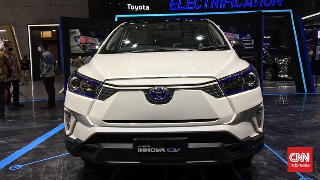 Innova EV adalah salah satu dari lima mobil konsep hasil konversi model konvensional menjadi mobil listrik yang dikerjakan Toyota.