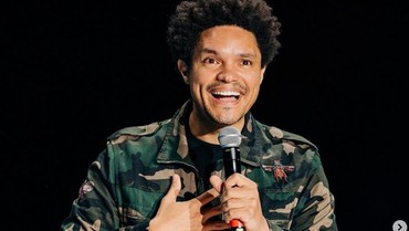 img-title Buka Grammy Awards, Trevor Noah Sindir Insiden Will Smith Tampar Chris Rock