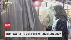 VIDEO: Mukena Satin Jadi Tren Ramadan 2022