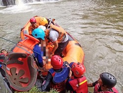 Bocah Hanyut Saat Mandi di Sungai Cisadane Bogor Ditemukan Tewas