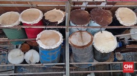 Perajin Beduk Tanah Abang Tetap Eksis Meski Terdesak Zaman