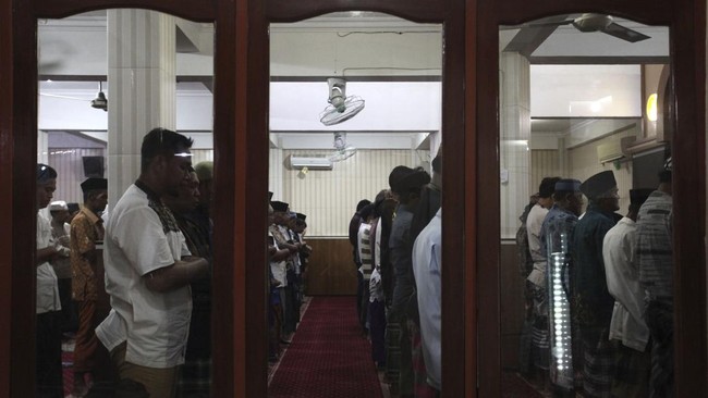 Warga Muhammadiyah pada hari ini mulai melaksanakan ibadah puasa Ramadan 1445 Hijriah, Senin (11/3). Berikut jadwal imsak bagi warga Muhammadiyah hari ini.