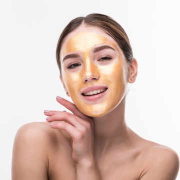 img-title BeauPicks: Sebagai Antiaging, 5 Skincare Gold Mewah ala Sultan Ini Harganya Merakyat Banget!
