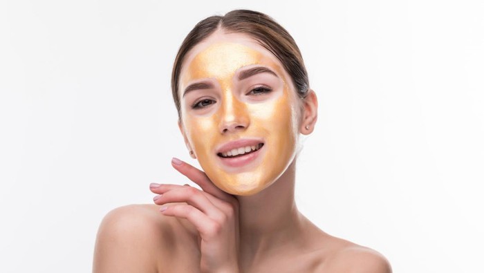 BeauPicks: Sebagai Antiaging, 5 Skincare Gold Mewah ala Sultan Ini Harganya Merakyat Banget!