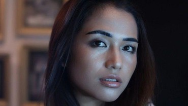 Ini Sosok Sahabat Gisel yang Tidur Seranjang dengan Gading Marten