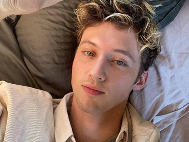 Lirik Lagu Rush - Troye Sivan