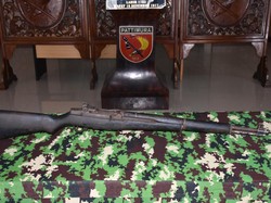 Warga Serahkan Senpi Garand Rifle ke Kodam Pattimura, Ini Penampakannya