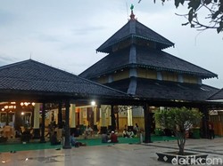 Siapa Wali Songo yang Menyebarkan Agama Islam di Demak?