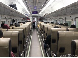 Menjajal Asyiknya Jalur Ganda Kereta Api Bogor-Sukabumi