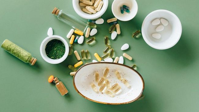 Nutrisi bisa diperoleh dari makanan. Namun jika khawatir kekurangan, pertimbangkan untuk mengonsumsi suplemen berikut.