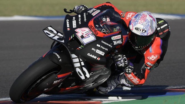 Pembalap Aprilia Racing Aleix Espargaro berhasil menjadi yang tercepat pada sesi latihan bebas kedua (FP2) MotoGP Catalunya 2022.