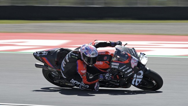 Aleix Espargaro jadi pembalap tercepat di sesi latihan bebas ketiga (FP3) MotoGP Catalunya dengan catatan waktu 1 menit 38,771 detik.