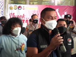 Vaksin Booster di Blok A Tanah Abang Dimeriahkan Komika Marshel Widianto