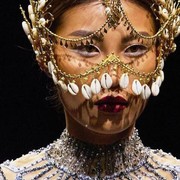 Memukau, Simak Gaya Patricia Gouw di Arab Fashion Week 2022