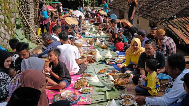 Di Indonesia, ada sejumlah tradisi menyambut Ramadan yang sangat populer dan sudah lama dijalankan oleh masyarakat. Apa saja? 