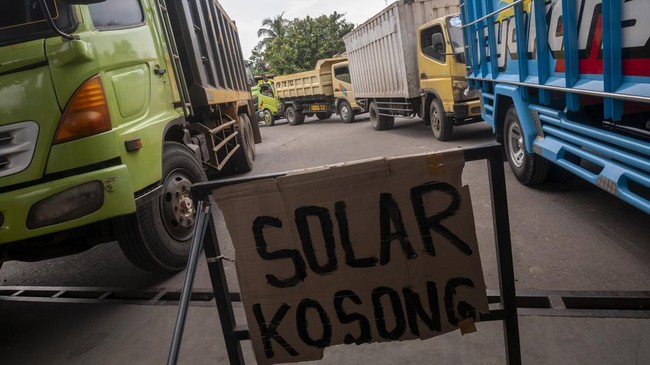 Polda Sumatera Utara membentuk tim pengawasan distribusi BBM jenis solar karena pasokan langka beberapa waktu terakhir.