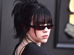 Tertangkap Berciuman, Billie Eilish Dirumorkan Pacari Musisi Jesse Rutherford