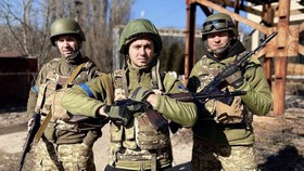 Jadi Tentara Lawan Rusia, Band Ukraina Bikin Vlog Dampak Perang