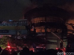 Sempat Padam, Api Kembali Muncul di Suzuya Mall Banda Aceh
