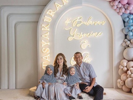 7 Potret 4 Bulanan & Gender Reveal Anak Ketiga Yasmine Wildblood, Meriah Penuh Kejutan