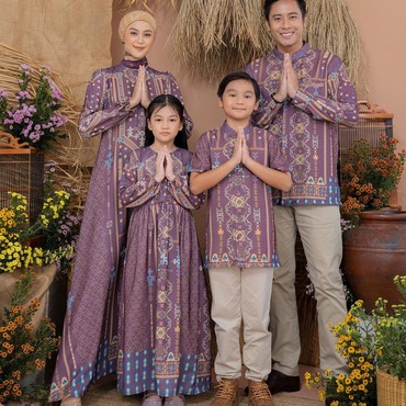 Ini Awal Mula Keluarga Indonesia Suka Menggunakan Baju Seragam Saat Lebaran