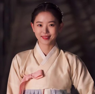 Akhirnya Jadi Peran Utama, Kang Han Na Siap Jadi Ratu di Drakor Terbaru!