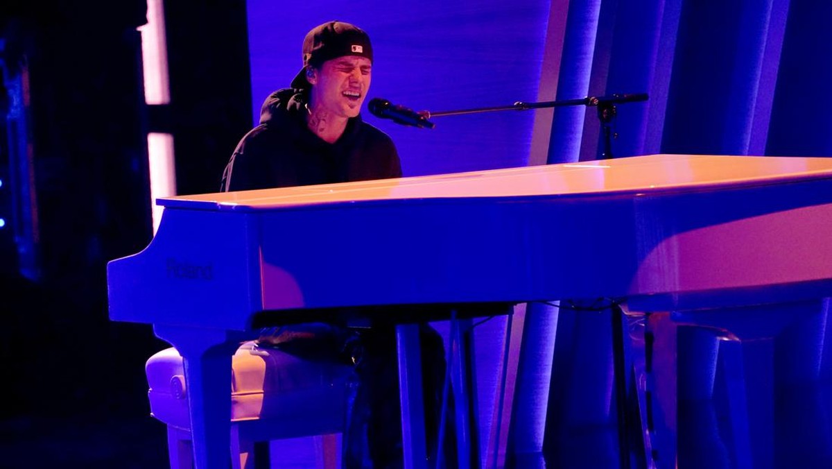 FOTO: Meriah Aksi BTS hingga Billie Eilish di Panggung Grammy 2022