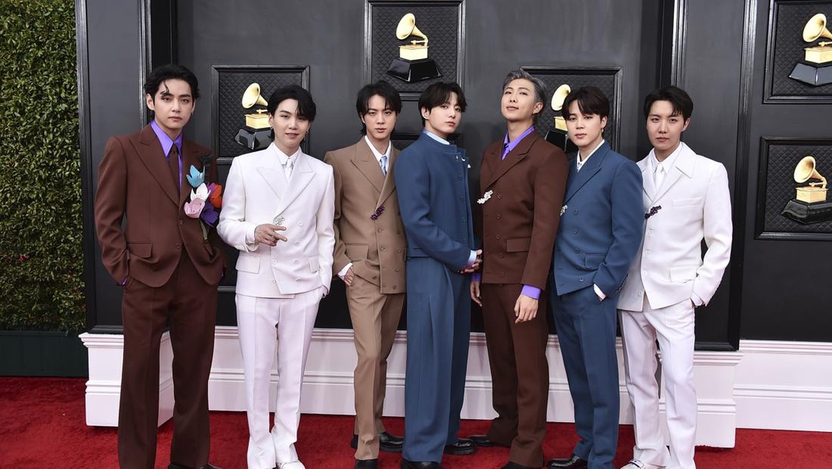 CEO Grammy Buka Suara Usai BTS Tolak Ikut Awards