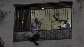 FOTO: Buka Puasa Sederhana di India