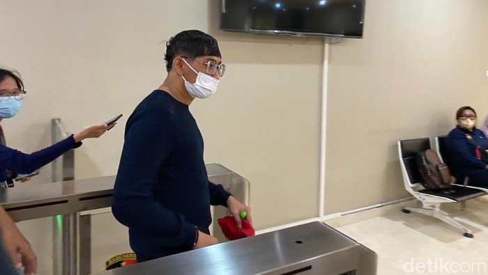 4 Fakta Terbaru Kasus Guru Indra Kenz: Fakarich Kini Resmi Jadi Tersangka!