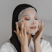 BeauPicks: 5 Pilihan Sheet Mask untuk Merawat Kulit Kering Selama Bulan Puasa, Bisa Dibeli di Minimarket!